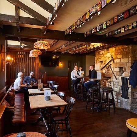 The Quarrymans Arms Hotel Коршам Екстериор снимка